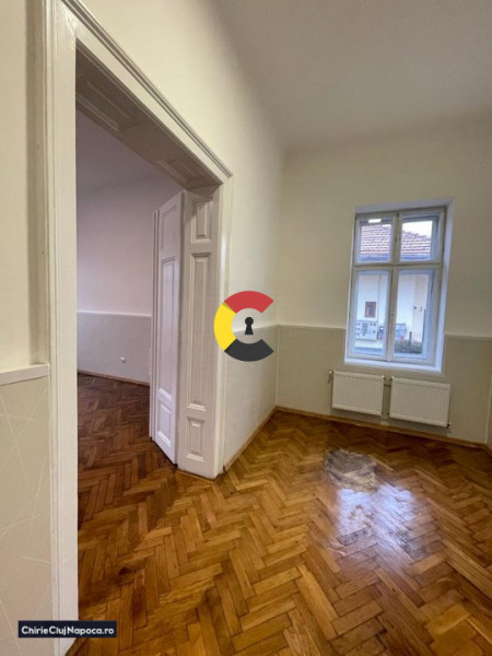 Casa nemobilata, 60 mp, 2 camere, Centru, zona Parcului Central