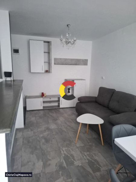 Apartament 2 camere / zona vivo/ loc de parcare/central proprie / 400 €