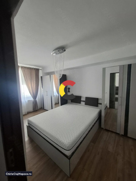 Apartament 2 camere / zona vivo/ loc de parcare/central proprie / 400 €