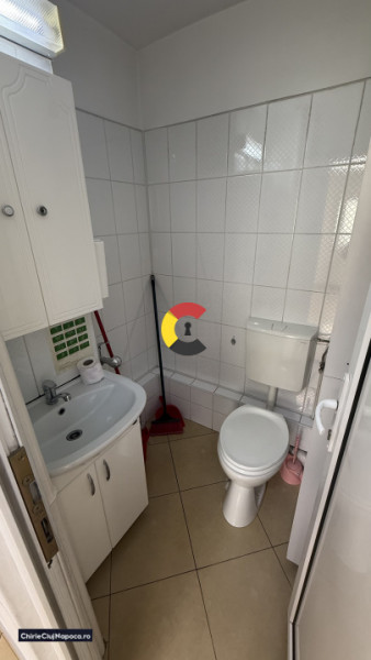Spațiu cu 4 încăperi+2 băi | vad | intrare din strada - Calea Florești
