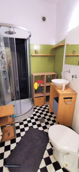Apartament cu 3 camere, str Clinicilor, in apropiere de Centru