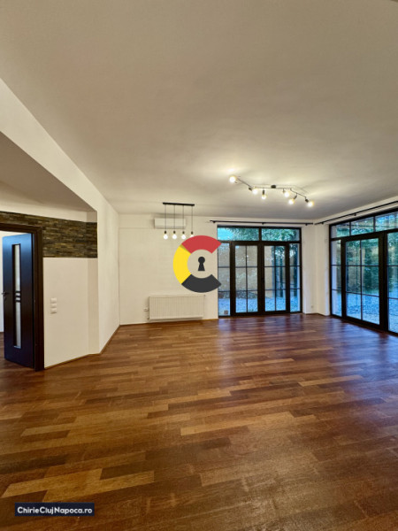 Apartament spatios cu 3 camere si gradina, Zorilor, zona Golden Tulip, parcari