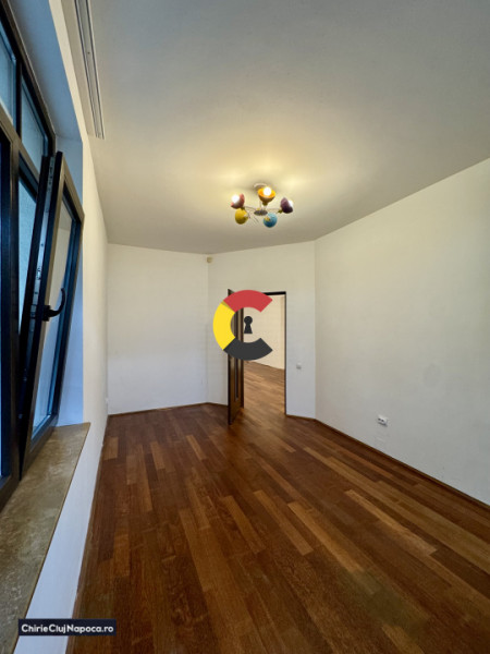 Apartament spatios cu 3 camere si gradina, Zorilor, zona Golden Tulip, parcari