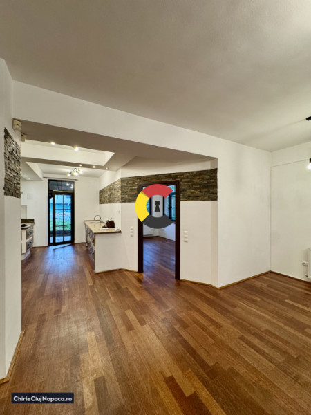 Apartament spatios cu 3 camere si gradina, Zorilor, zona Golden Tulip, parcari