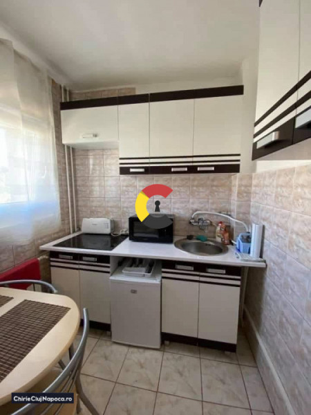 Garsonieră cu balcon în cart Zorilor - 17 min pe jos de UMF