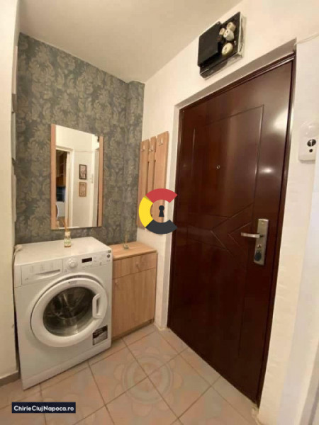 Garsonieră cu balcon în cart Zorilor - 17 min pe jos de UMF