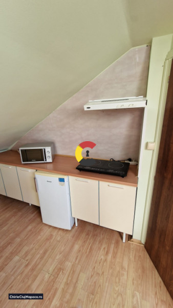 Garsoniera la mansarda, cart. Manastur, aproape de Academia de Muzica