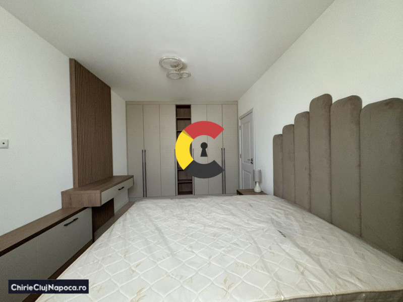 Apartament cu 2 dormitoare si living, Floresti, zona Cetatii, parcare si balcon