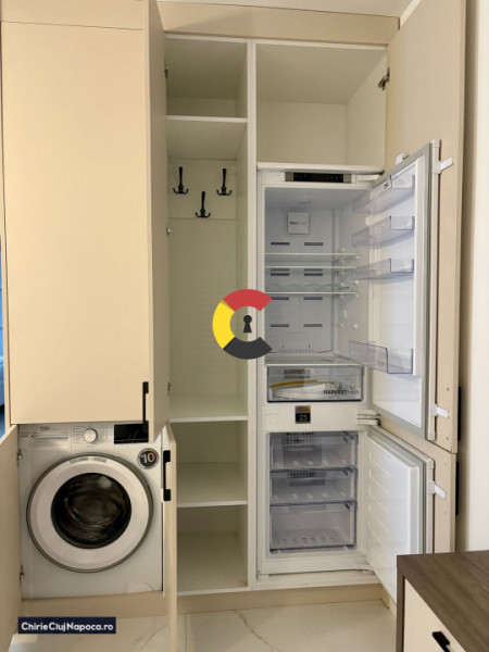 Apartament cu 2 dormitoare si living, Floresti, zona Cetatii, parcare si balcon