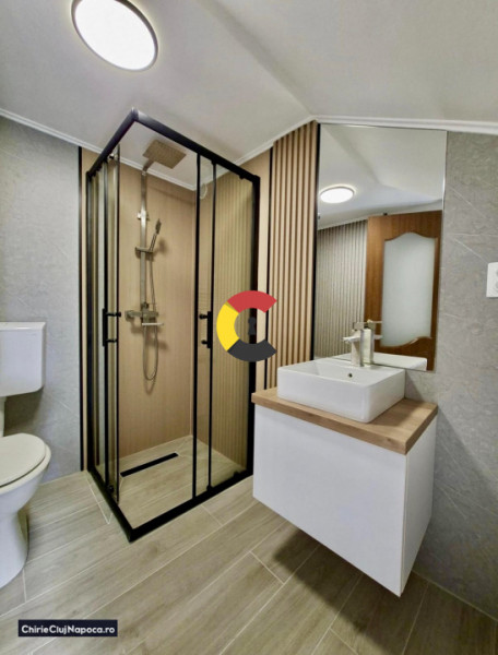 Apartament cu 2 camere, Europa, zona Golden Tulip, parcare si zona BBQ