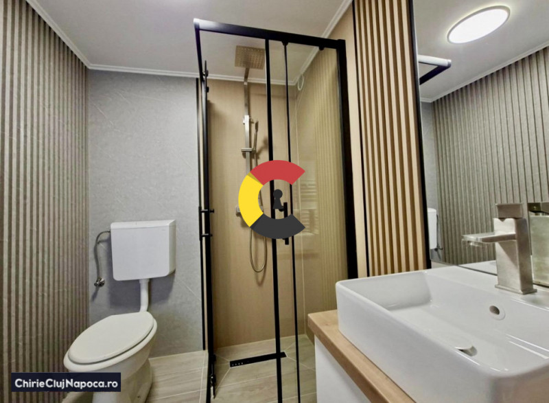 Apartament cu 2 camere, Europa, zona Golden Tulip, parcare si zona BBQ