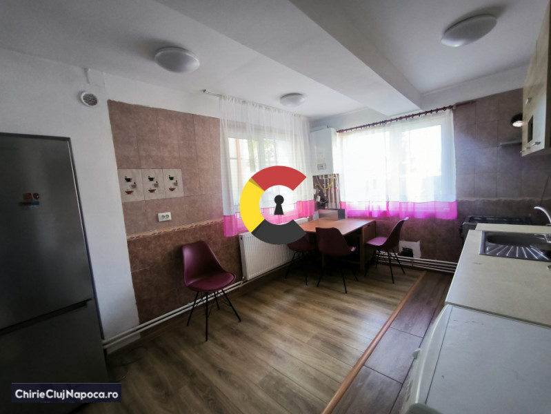 Casa izolata cu 3 camere + curte proprie (500mp) Cartier Iris