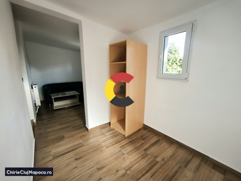 Casa izolata cu 3 camere + curte proprie (500mp) Cartier Iris