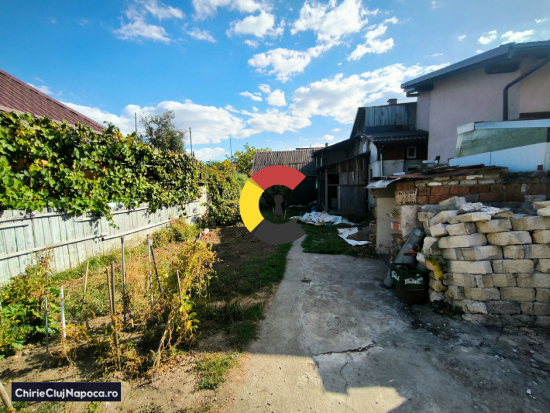 Casa izolata cu 3 camere + curte proprie (500mp) Cartier Iris