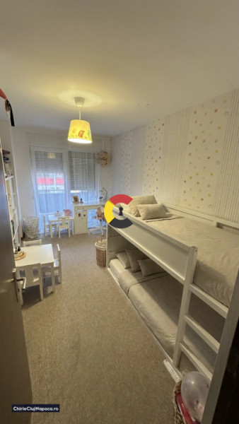 Apartament cu 3 camere decomandate in Zona Vivo