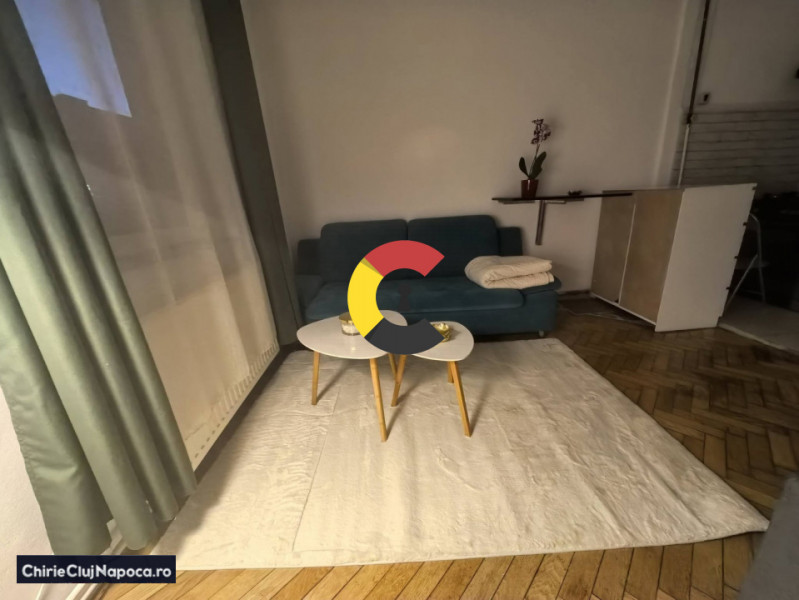 Apartament 2 camere decomandate + balcon, zona Piata Cipariu