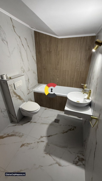 Ap recent renovat cu 2 camere+ parcare | clădire mică | cart Bună Ziua