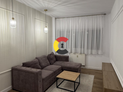 Ap recent renovat cu 2 camere+ parcare | clădire mică | cart Bună Ziua