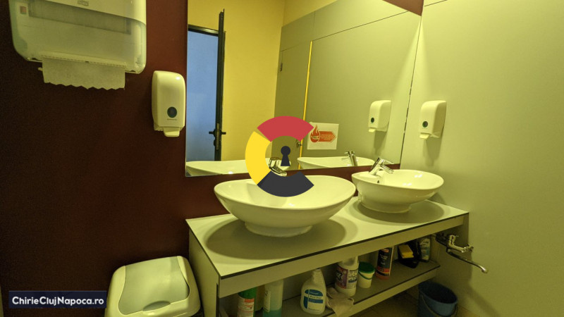 Spatiu mixt pretabil spatiu joaca, clinica, cladire noua in Centru