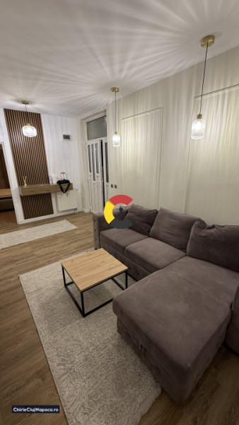 Ap renovat cu 2 camere+dressing| parcare - cart Bună Ziua