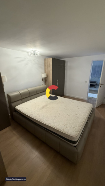 Ap renovat cu 2 camere+dressing| parcare - cart Bună Ziua