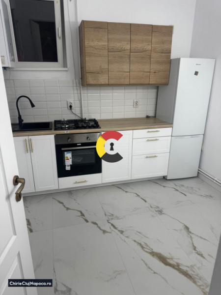 Ap renovat cu 2 camere+dressing| parcare - cart Bună Ziua