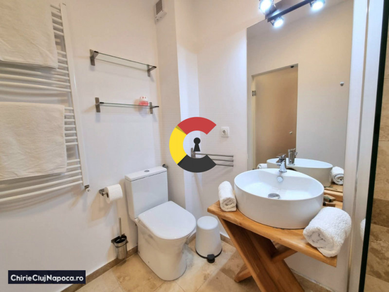 2-room apartment + balcony and parking, central area, near UMF & USAMV