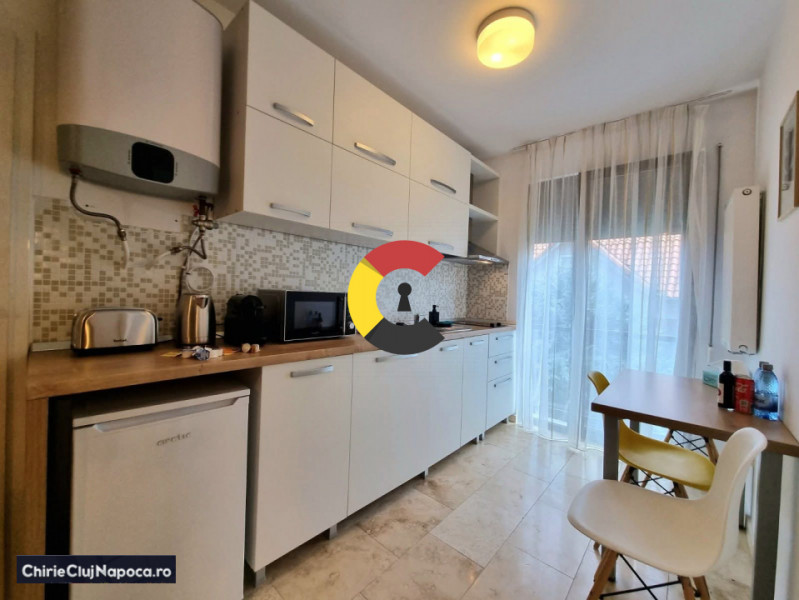 2-room apartment + balcony and parking, central area, near UMF & USAMV