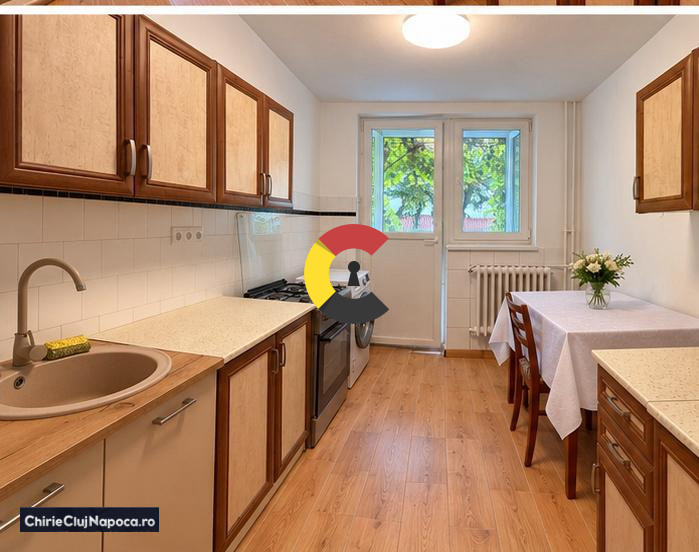 Apartament cu 3 camere în Plopilor Vechi