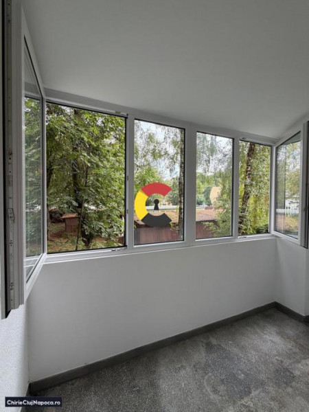 Apartament cu 3 camere în Plopilor Vechi
