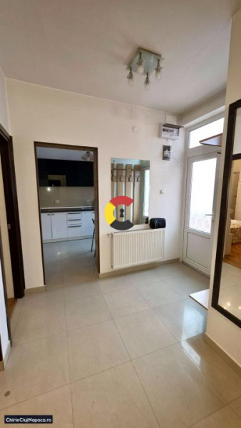 Casa cu 3 camere si curte comuna, Dambul Rotund, zona 18GYM, parcare