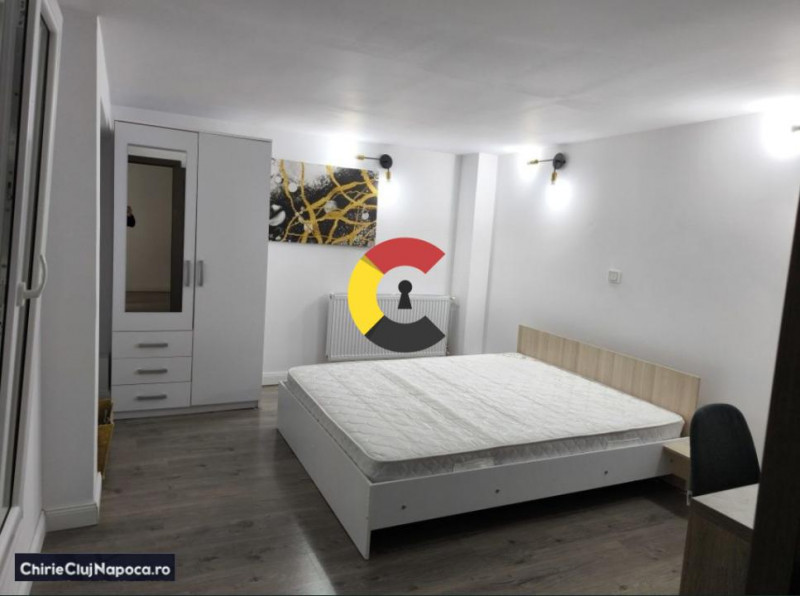 Apart./Spațiu pe două nivele cu 3 încăperi+ parcare, Parc Feroviarilor