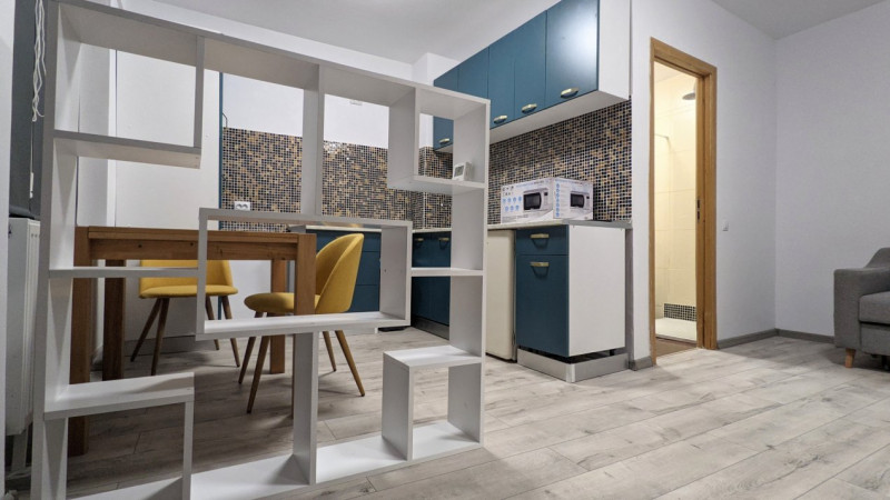 Garsoniera faină, recent renovata, centrala proprie, Cart Buna Ziua 
