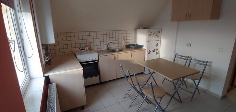 Apartament fain pe doua niveluri cu 3 camere, zona Marasti!