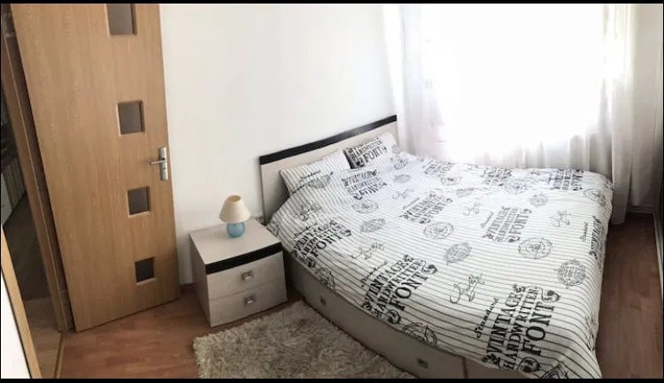 Ap. fain cu 2 dormitoare+living | Manastur | 4-5 stații de Centru